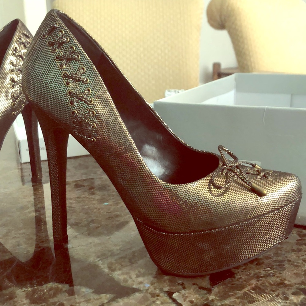 Jessica Simpson Wallin